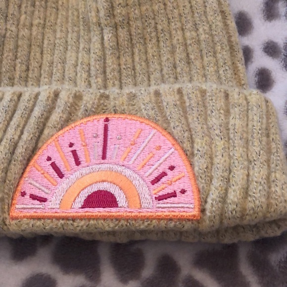 Virginia Wolf Sunray Beanie Gold Yellow Color Patch and Pom Pom One Size - Picture 2 of 8